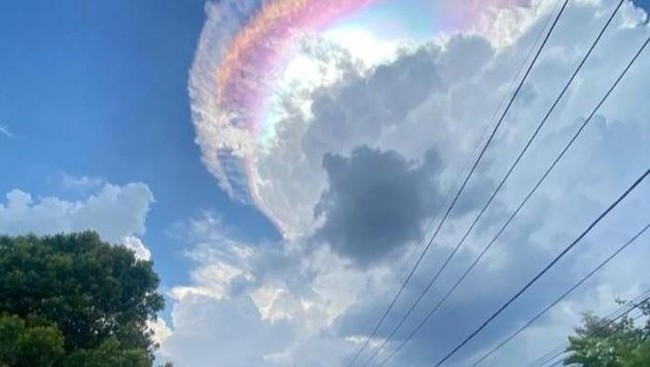 Awan Pelangi Melengkung Muncul di Jonggol, BMKG Jelaskan Fenomenanya