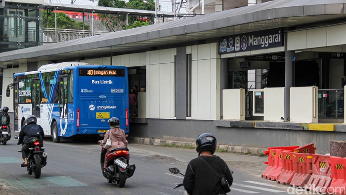 Halte Transjakarta Manggarai Ditutup Sementara Imbas Proyek LRT, Layanan Dialihkan