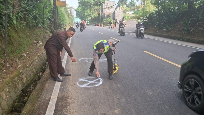 Pemotor Tewas Usai Diduga Melawan Arah di Jalur One Way Puncak Bogor
